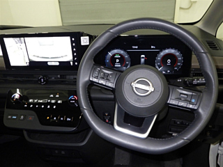 NISSAN SERENA 2023