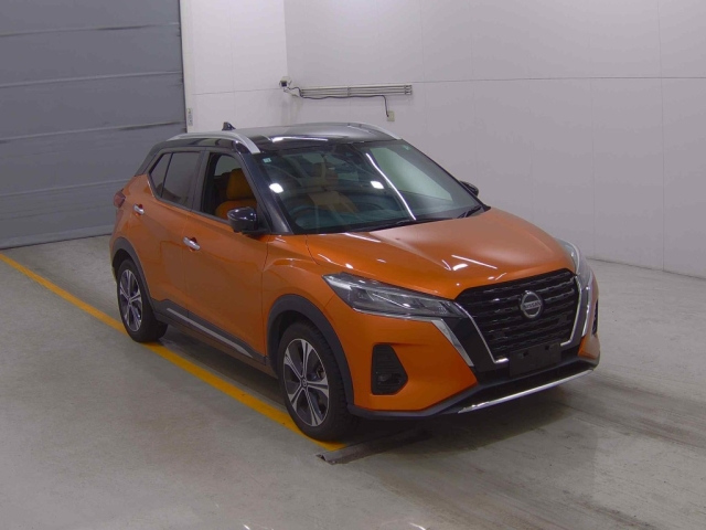 NISSAN KIX 2022