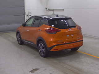 NISSAN KIX 2022