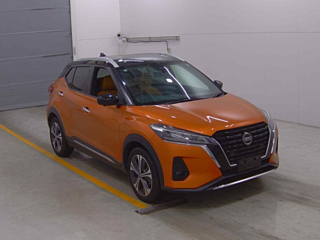 NISSAN KIX 2022