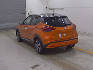 NISSAN KIX 2022