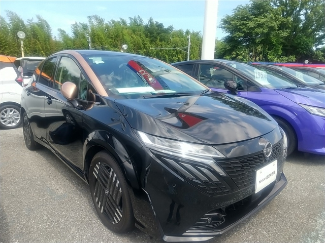 NISSAN AURA