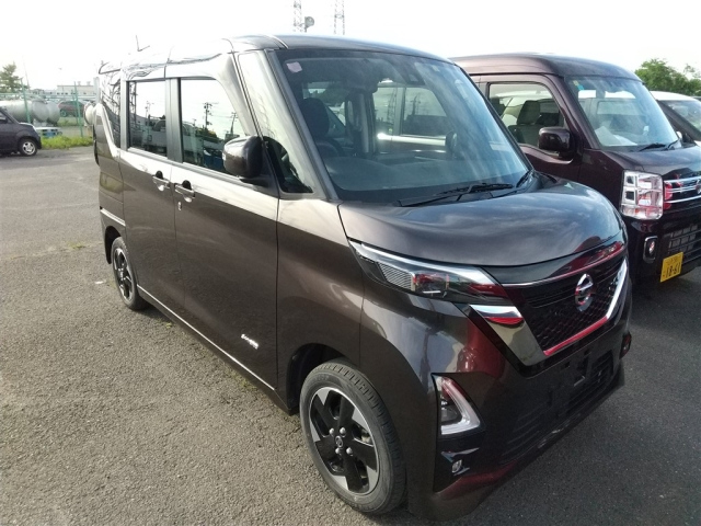 NISSAN ROOX 2022