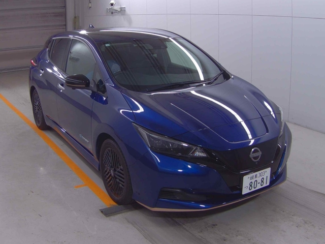 NISSAN LEAF 2023