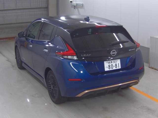 NISSAN LEAF 2023