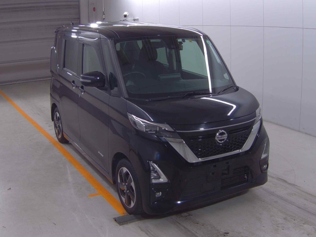 NISSAN ROOX 2020