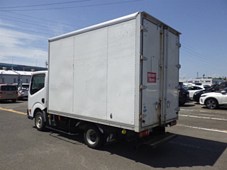 NISSAN ATLAS 2013