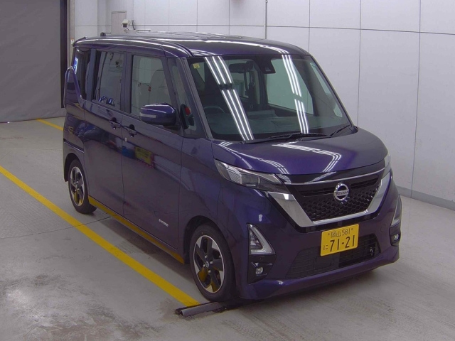 NISSAN ROOX