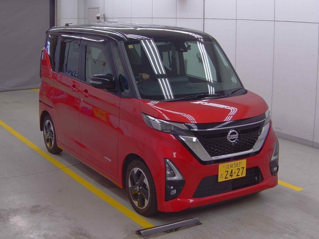 NISSAN ROOX