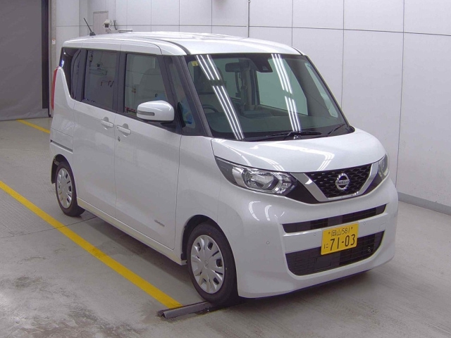 NISSAN ROOX