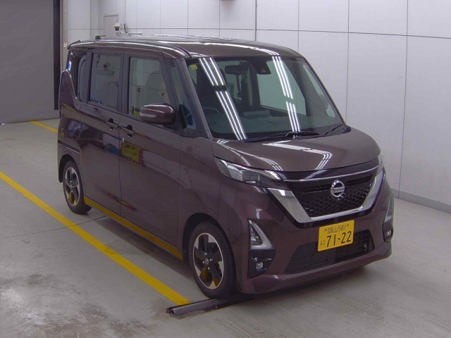 NISSAN ROOX