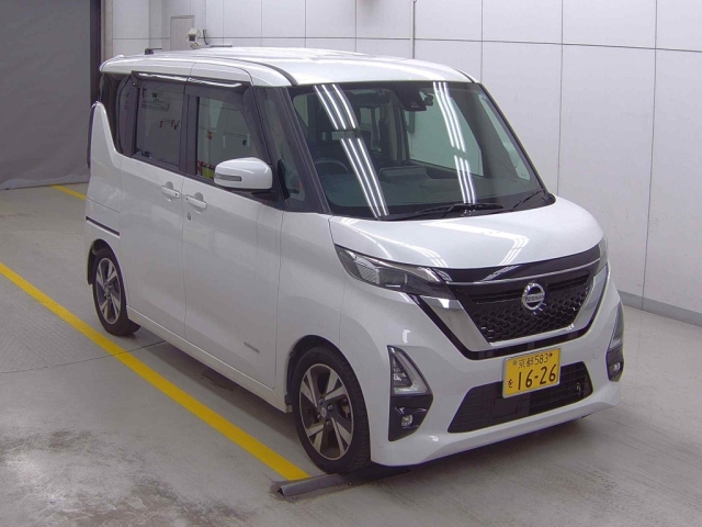 NISSAN ROOX