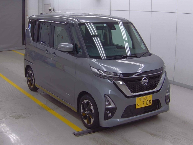 NISSAN ROOX
