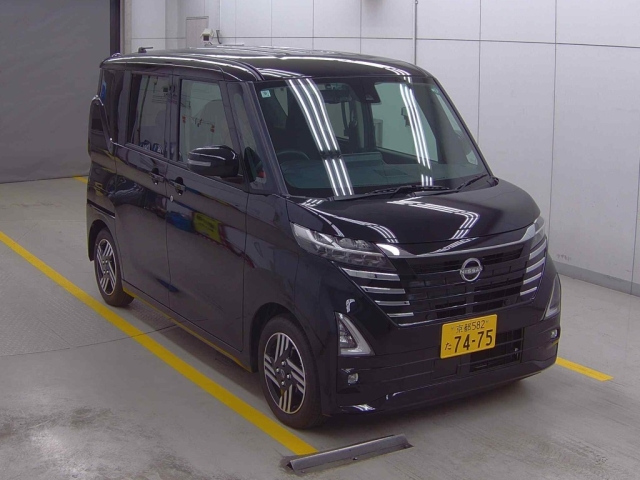 NISSAN ROOX