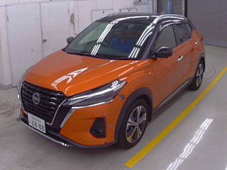 NISSAN KIX 2021