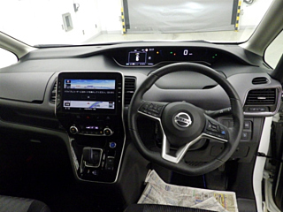NISSAN SERENA 2020