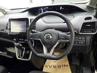 NISSAN SERENA 2017