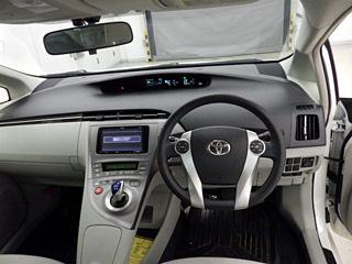 TOYOTA PRIUS 2013