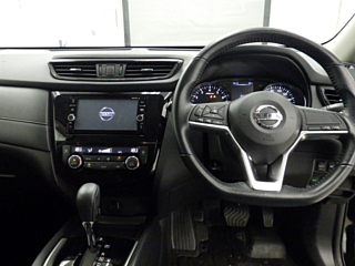 NISSAN X-TRAIL 2018