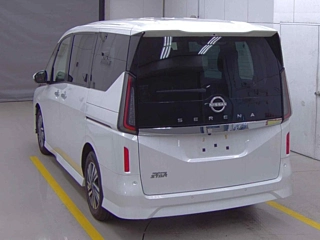 NISSAN SERENA 2023