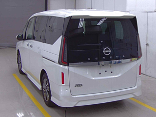 NISSAN SERENA 2023