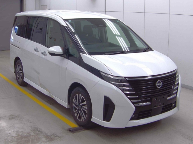 NISSAN SERENA 2023