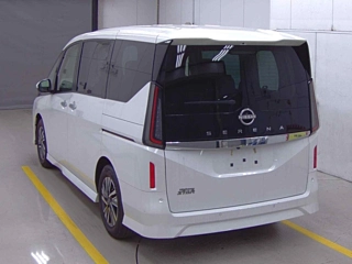 NISSAN SERENA 2023