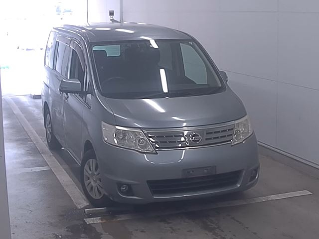 NISSAN SERENA 2010