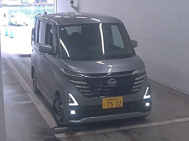 NISSAN ROOX 2024