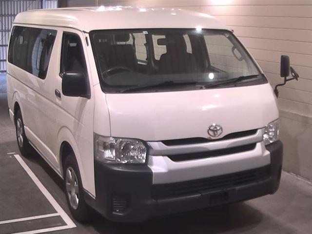 TOYOTA HIACE 2018