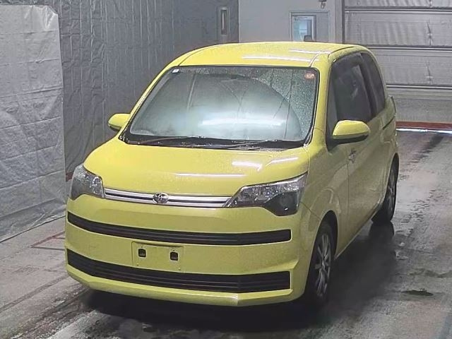 TOYOTA SPADE 2016