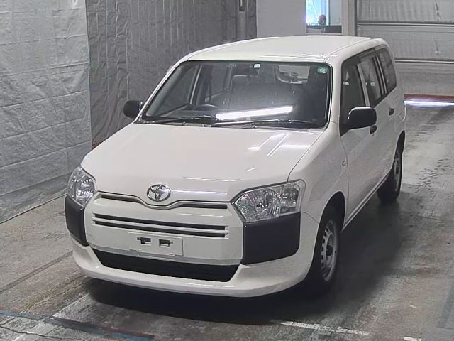TOYOTA PROBOX 2020
