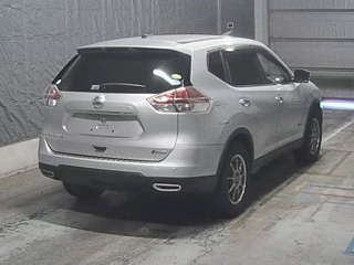 NISSAN X-TRAIL 2015