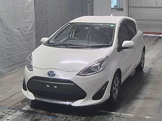 TOYOTA AQUA 2020
