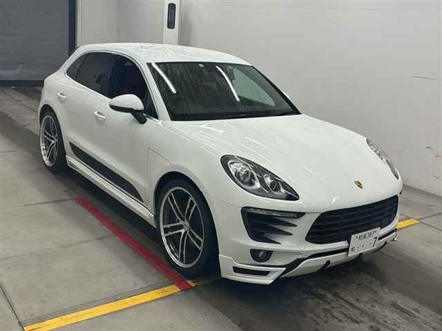 PORSCHE MACAN 2015