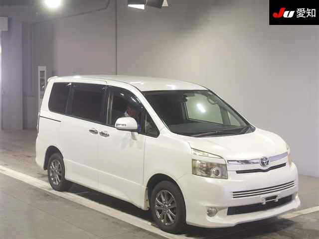 TOYOTA VOXY 2008