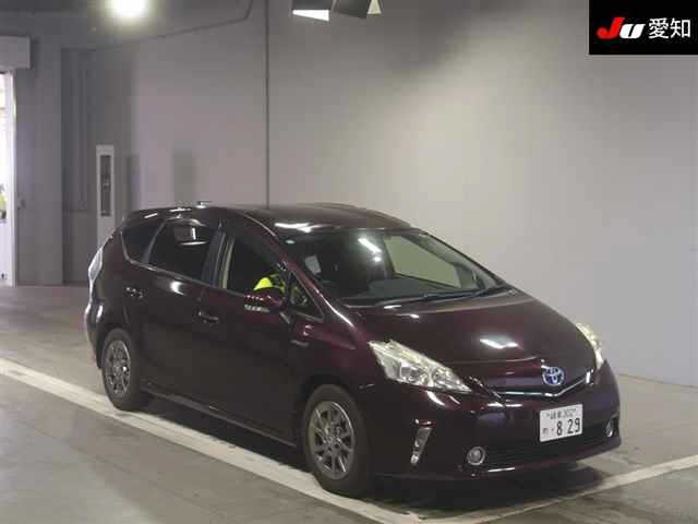 TOYOTA PRIUS ALPHA 2014