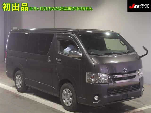 TOYOTA HIACE VAN 2018