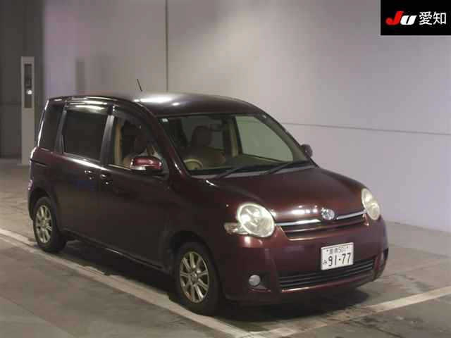 TOYOTA SIENTA 2011