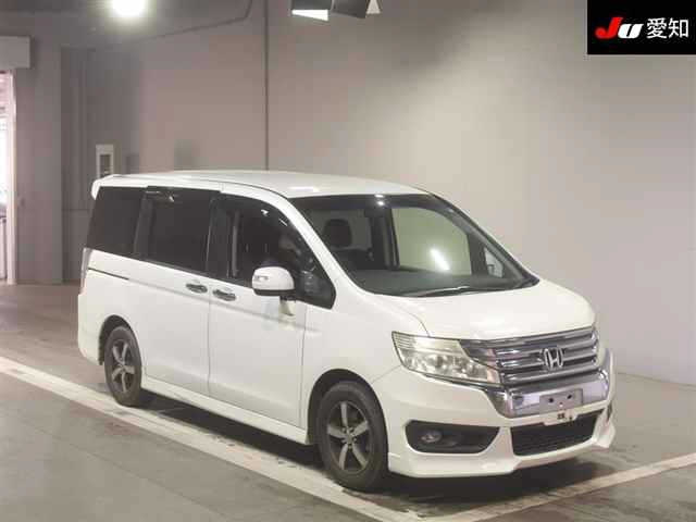 HONDA STEP WAGON 2014