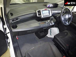 HONDA FREED 2012