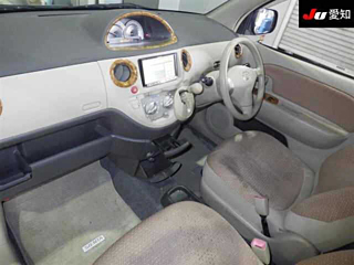 TOYOTA SIENTA 2013