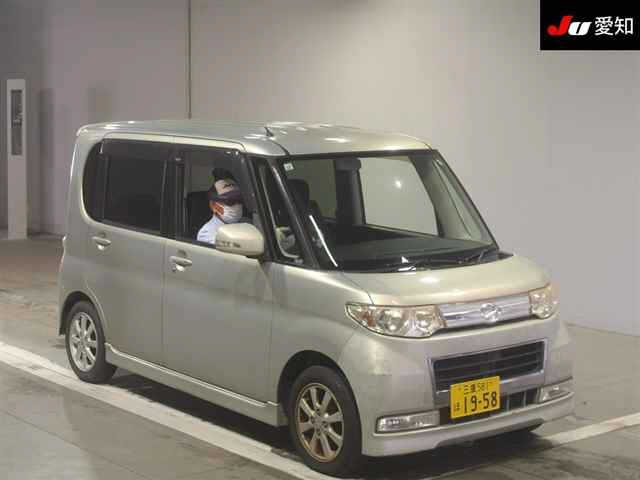 DAIHATSU TANTO 2009