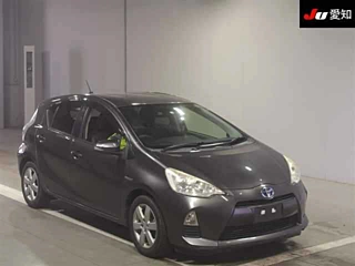 TOYOTA AQUA 2013
