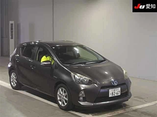 TOYOTA AQUA 2013