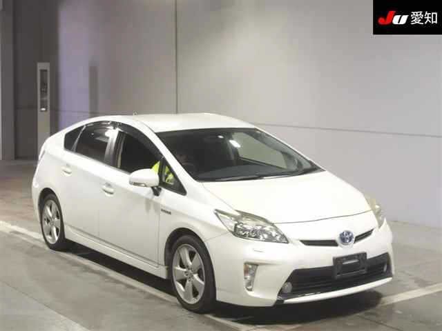 TOYOTA PRIUS 2016