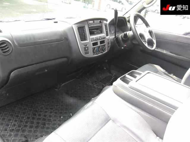 NISSAN CARAVAN VAN 2010