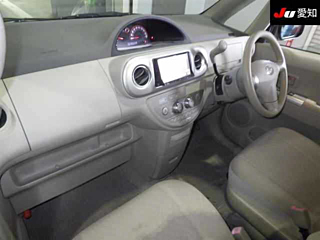 TOYOTA PORTE 2010