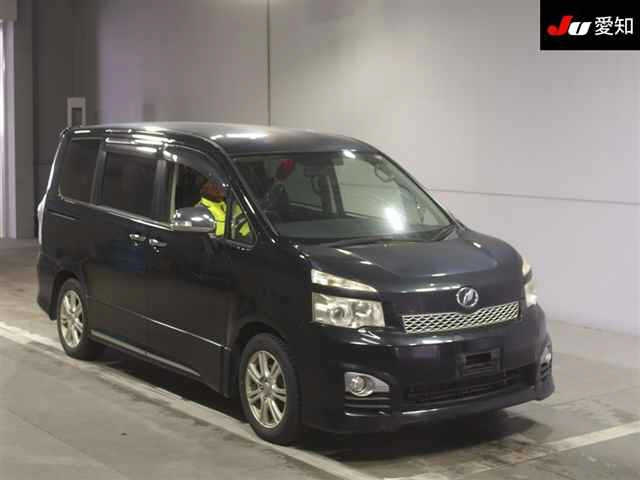 TOYOTA VOXY 2012