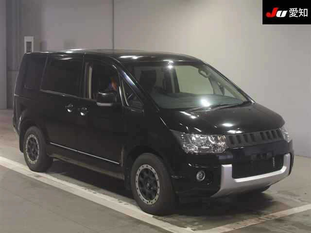 MITSUBISHI DELICA D5 2015